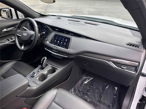 Used 2023 Cadillac XT4 Sport FWD image 25