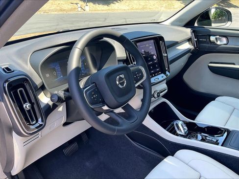 New 2026 Volvo XC40 B5 Plus w/ Protection Package Premier AWD/4WD image 8