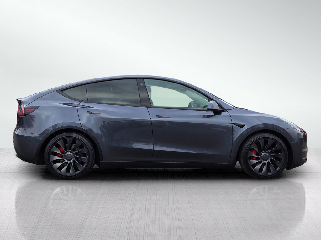 Used 2022 Tesla Model Y Performance AWD/4WD image 3