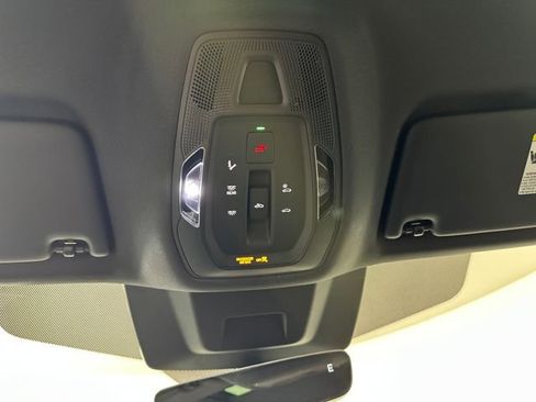 Used 2025 Audi Q5 2.0T Premium Plus w/ Premium Plus image 23