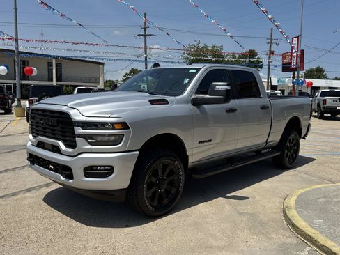 Used 2026 RAM 2500 Big Horn AWD/4WD image 3