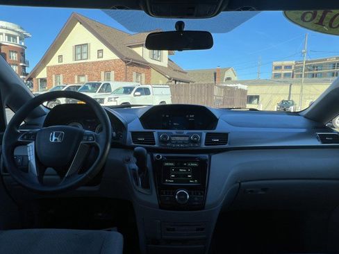 Used 2016 Honda Odyssey SE image 12