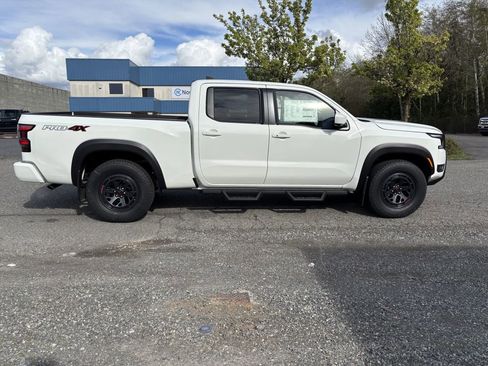 New 2026 Nissan Frontier PRO-4X w/ Pro Premium Package AWD/4WD image 8