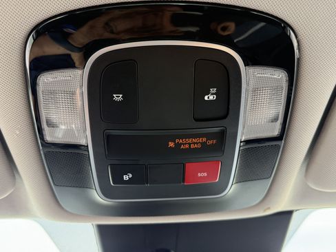 Used 2025 Hyundai Sonata SEL FWD image 33