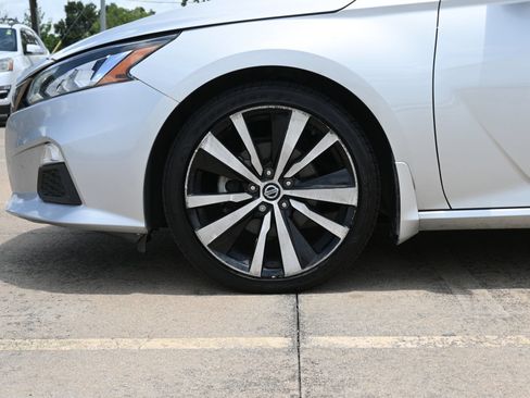 Used 2019 Nissan Altima 2.5 SR w/ SR Premium Package FWD image 28