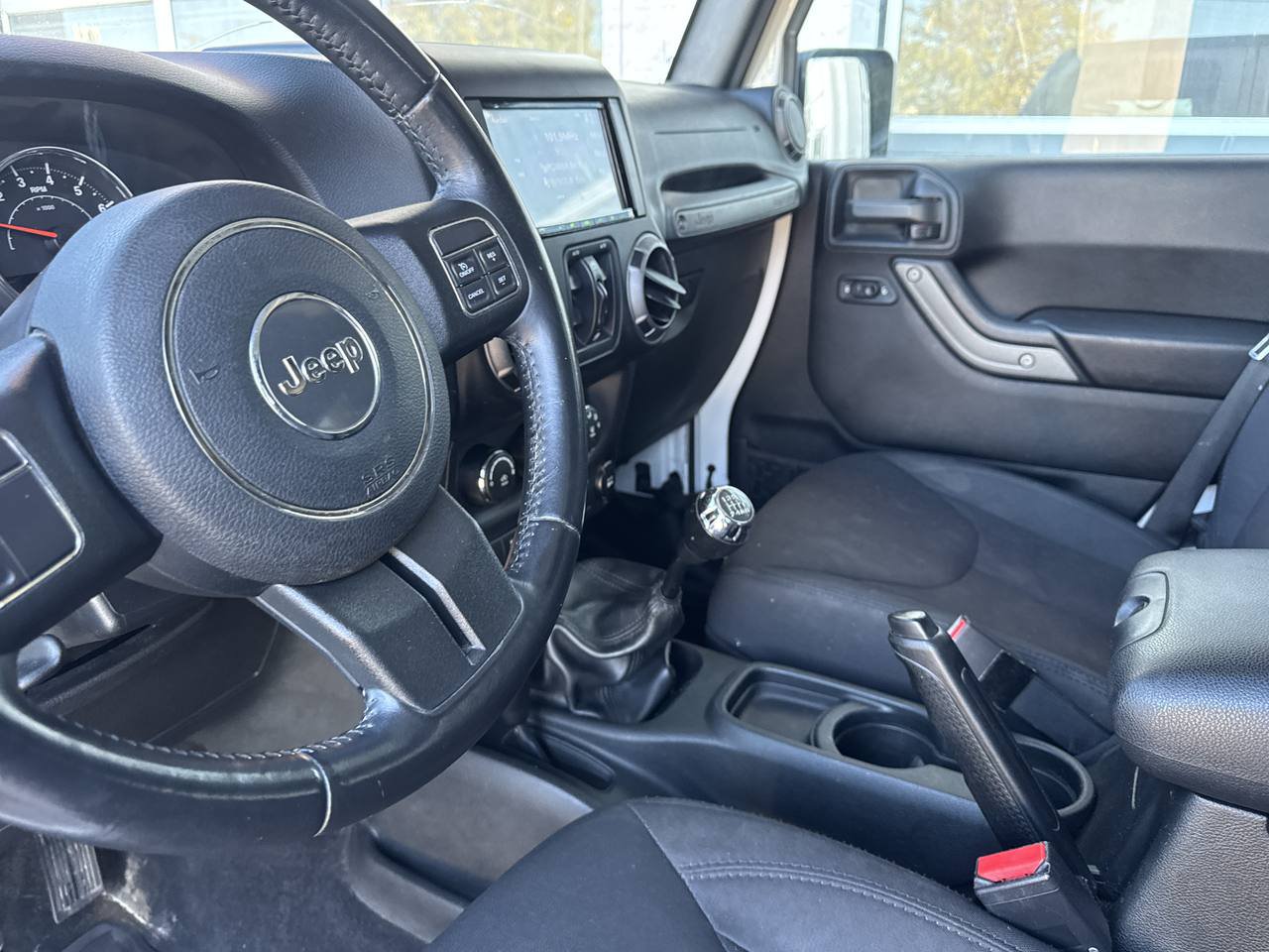 Used 2017 Jeep Wrangler Unlimited Sport w/ Quick Order Package 23S AWD/4WD image 15