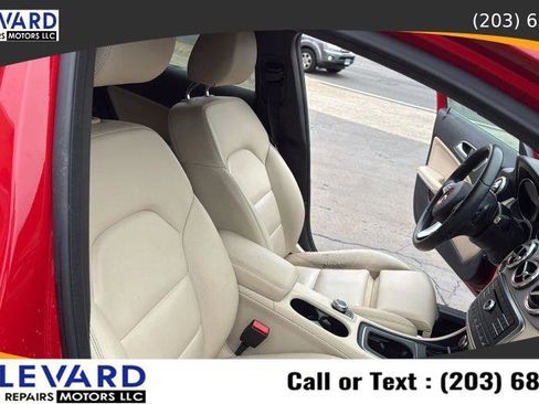 Used 2016 Mercedes-Benz GLA 250 4MATIC image 41