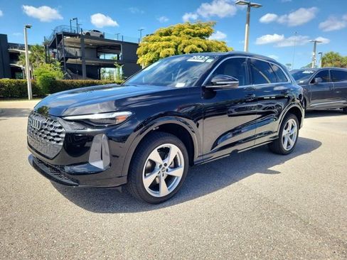 Certified 2025 Audi Q5 Premium w/ Premium Plus AWD/4WD image 4