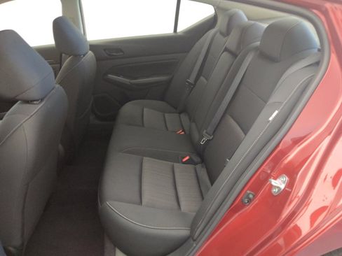 Used 2024 Nissan Altima 2.5 SV image 18