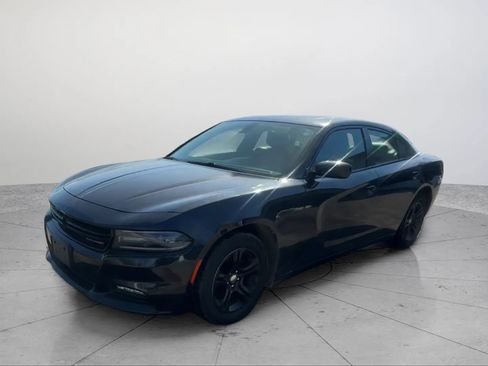 Used 2019 Dodge Charger SXT w/ Leather Interior Group RWD image 1