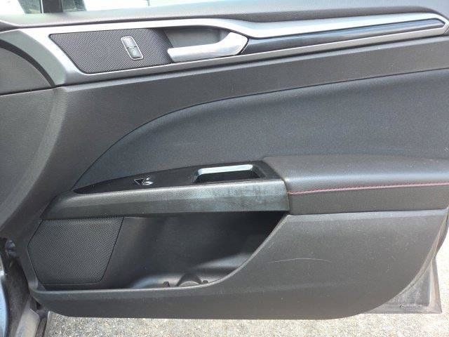 Used 2016 Ford Fusion SE w/ Equipment Group 201A FWD image 20