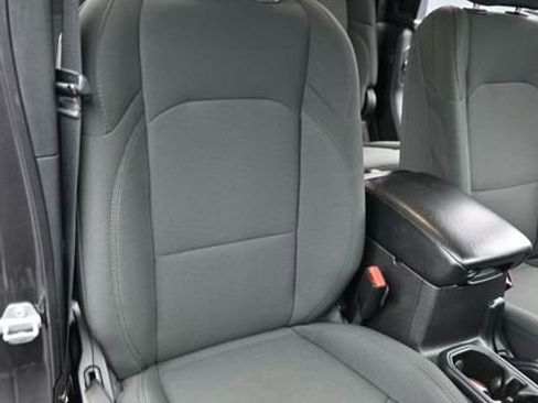 Used 2021 Jeep Gladiator Sport image 16