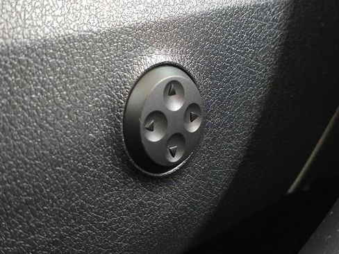 Used 2025 Mercedes-Benz C 300 4MATIC Sedan image 26