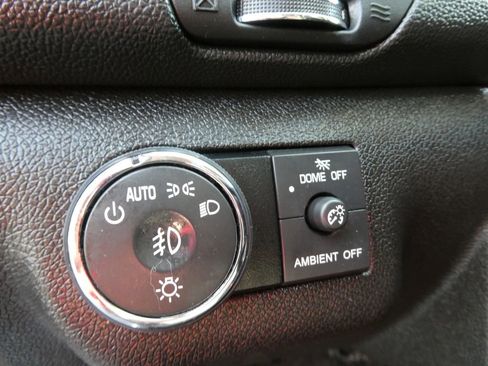 Used 2017 Chevrolet Traverse LT w/ Style and Technology Package image 25