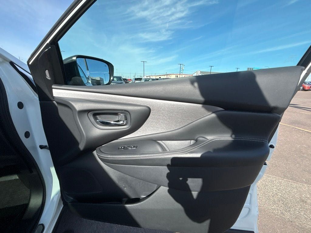 Used 2024 Nissan Murano SL AWD/4WD image 35