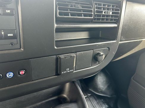 Used 2020 Chevrolet Express 2500 image 16