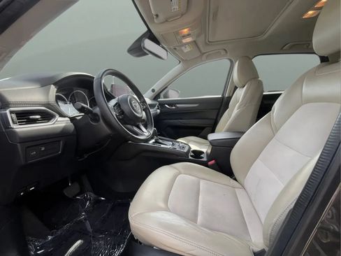 Used 2017 MAZDA CX-5 Touring w/ Preferred Equipment Package FWD image 6