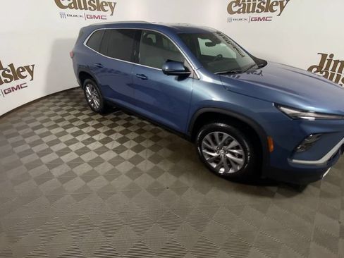 Used 2026 Buick Enclave Preferred w/ Power Package FWD image 2