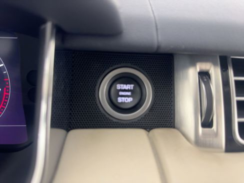 Used 2018 Land Rover Range Rover HSE image 24