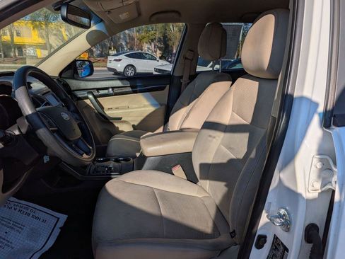 Used 2013 Kia Sorento LX w/ Convenience Pkg FWD image 10