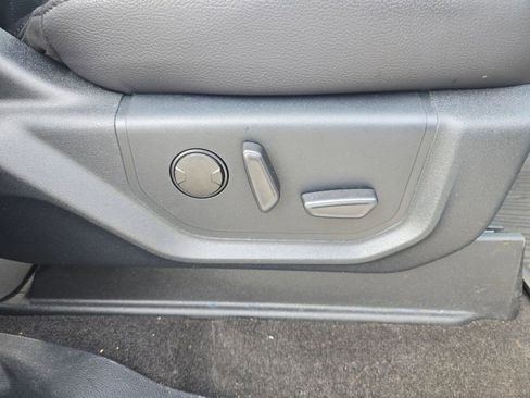 Used 2020 Ford Expedition XLT w/ Equipment Group 202A image 32