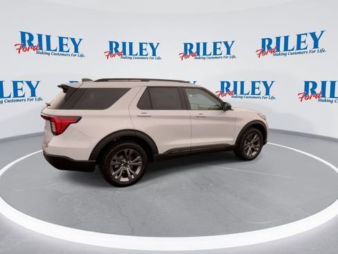 New 2026 Ford Explorer Active image 8