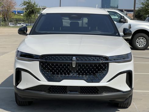 New 2025 Lincoln Nautilus Premier w/ Jet Appearance Package image 13