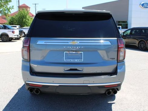 Used 2021 Chevrolet Tahoe Premier w/ Premium Package RWD image 6