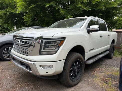 Used 2021 Nissan Titan SL AWD/4WD image 1