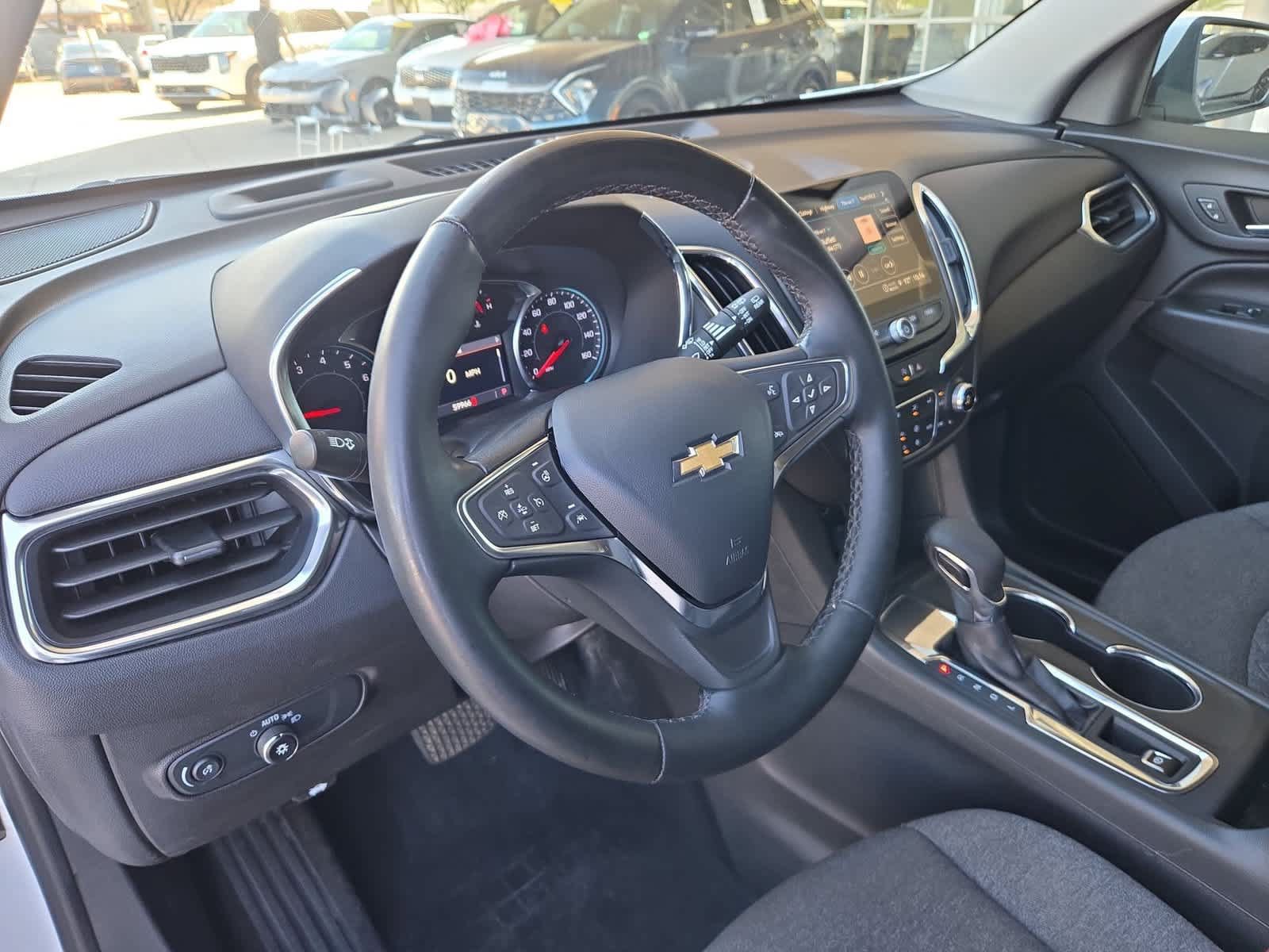 Used 2024 Chevrolet Equinox LT FWD image 10