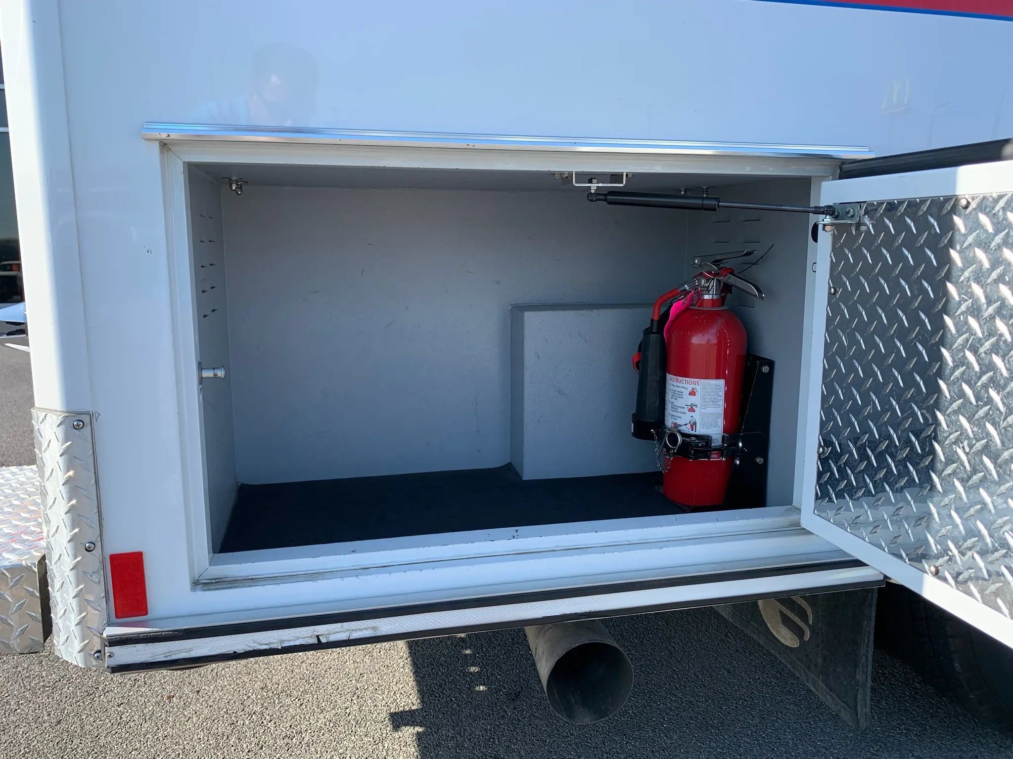 Used 2014 Chevrolet Express 4500 w/ Ambulance Package RWD image 40