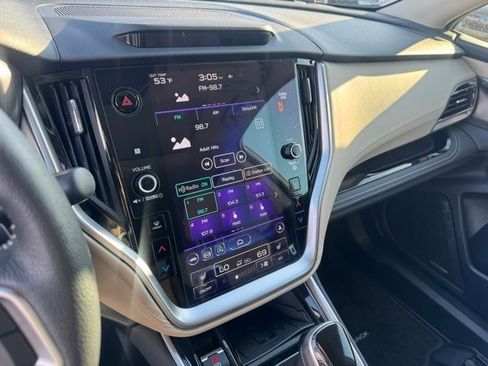 Used 2020 Subaru Outback Limited image 29