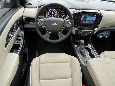 Certified 2023 Chevrolet Traverse Premier image 14