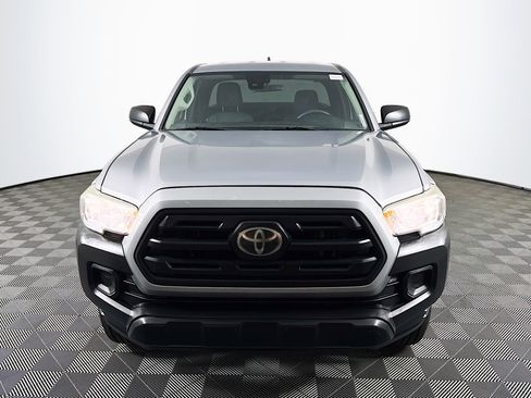 Used 2019 Toyota Tacoma SR image 2