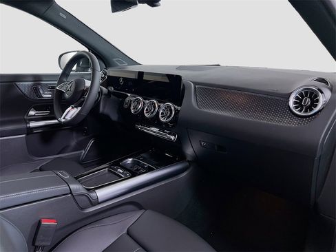 New 2025 Mercedes-Benz GLA 250 GLA 250 image 27