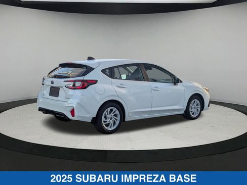 Certified 2025 Subaru Impreza 2.0i image 4
