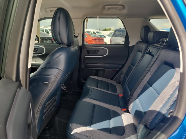 Used 2022 Ford Bronco Sport Outer Banks AWD/4WD image 13