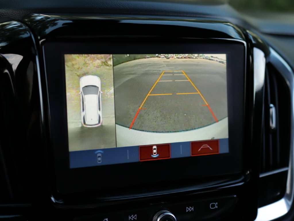 Used 2018 Chevrolet Traverse Premier w/ Redline Edition FWD image 15