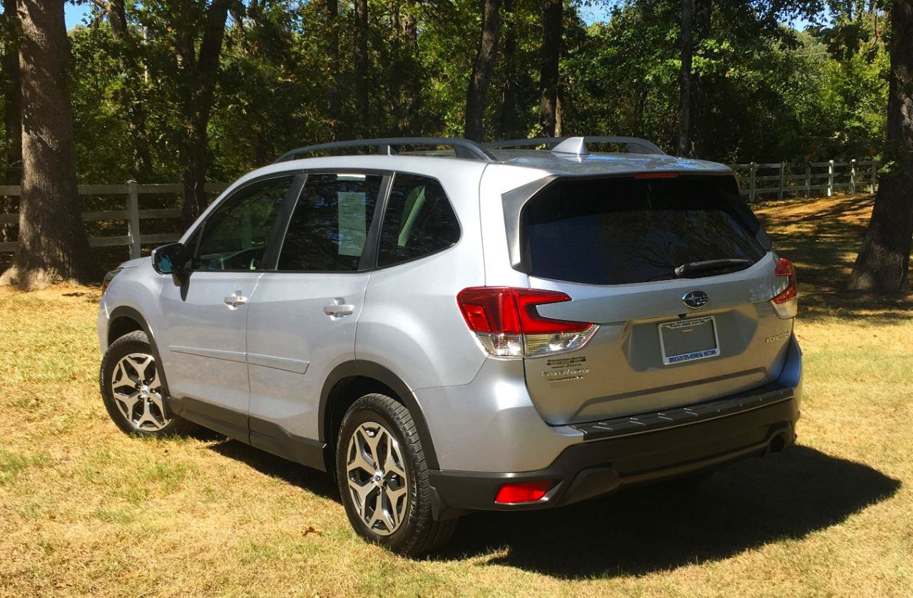Used 2019 Subaru Forester Premium w/ All-Weather Package AWD/4WD image 4