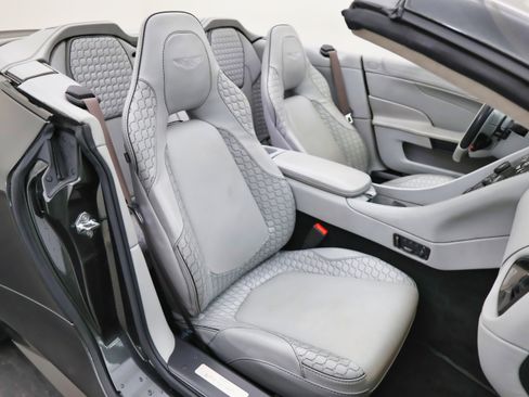 Used 2014 Aston Martin Vanquish Volante image 43