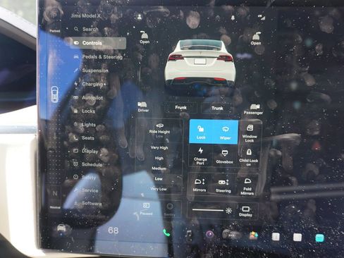 Used 2022 Tesla Model X image 10