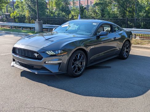 Certified 2020 Ford Mustang Coupe RWD image 8