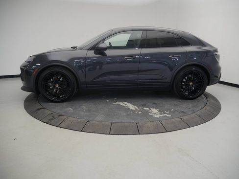 Certified 2026 Porsche Macan 4 Electric AWD/4WD image 2
