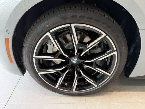 New 2026 BMW 430i xDrive w/ M Sport Package AWD/4WD image 8