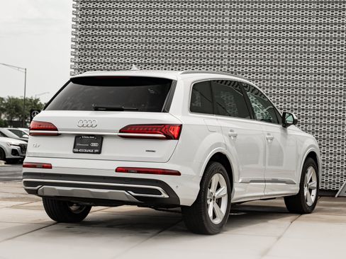 Used 2023 Audi Q7 2.0T Premium Plus AWD/4WD image 4