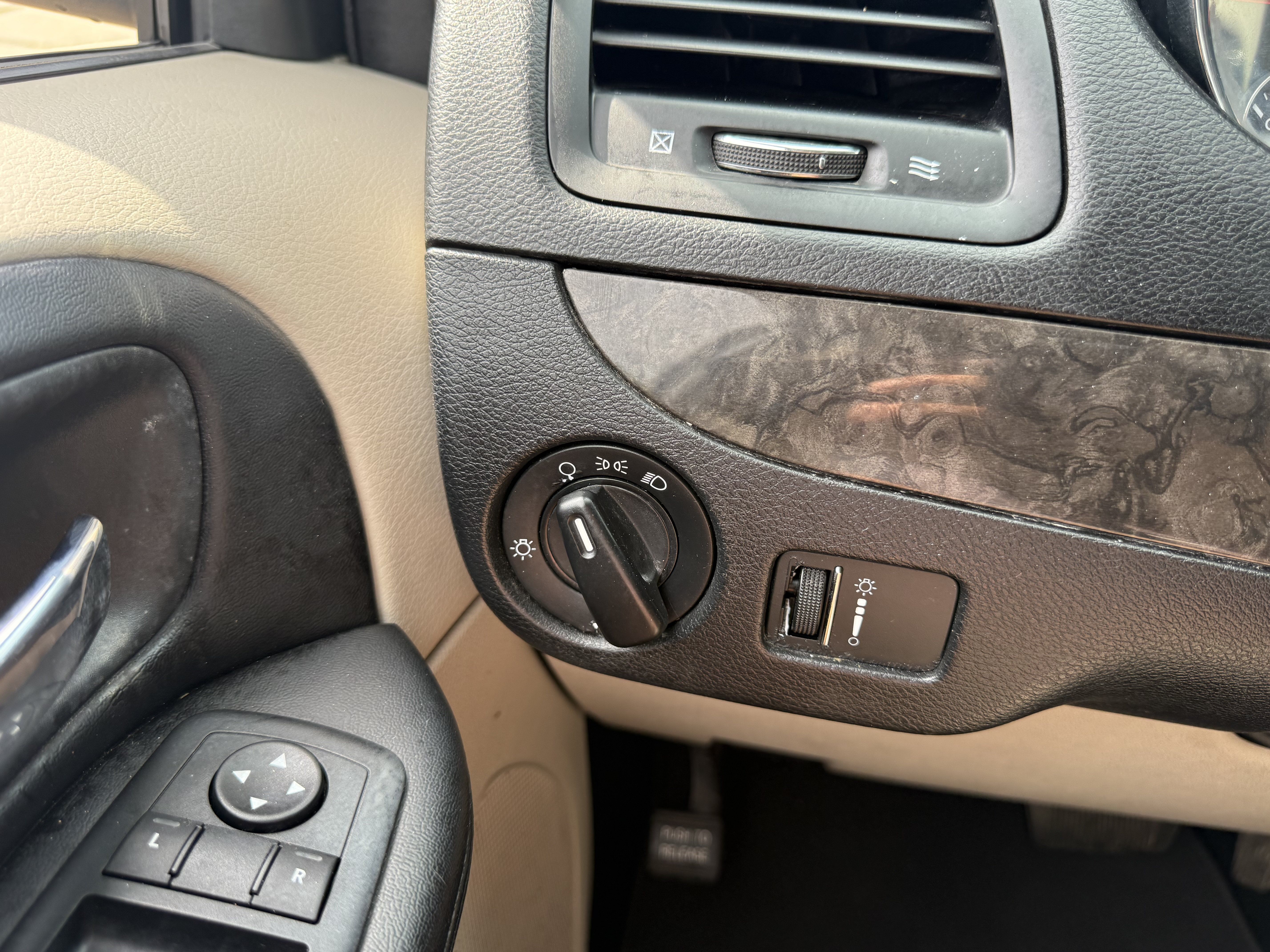 Used 2011 Dodge Grand Caravan Mainstreet FWD image 23