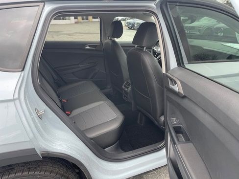 New 2026 Volkswagen Taos SE AWD/4WD image 8