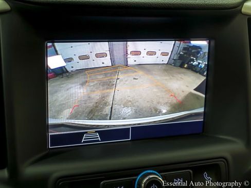 Used 2024 GMC Terrain SLE AWD/4WD image 15