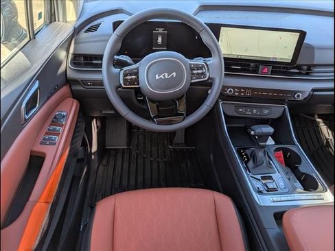New 2026 Kia Carnival EX image 6