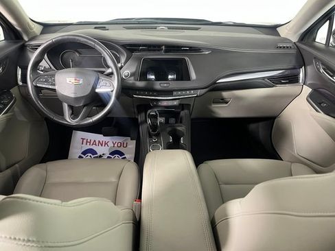 Used 2023 Cadillac XT4 Luxury w/ Cold Weather Package AWD/4WD image 40